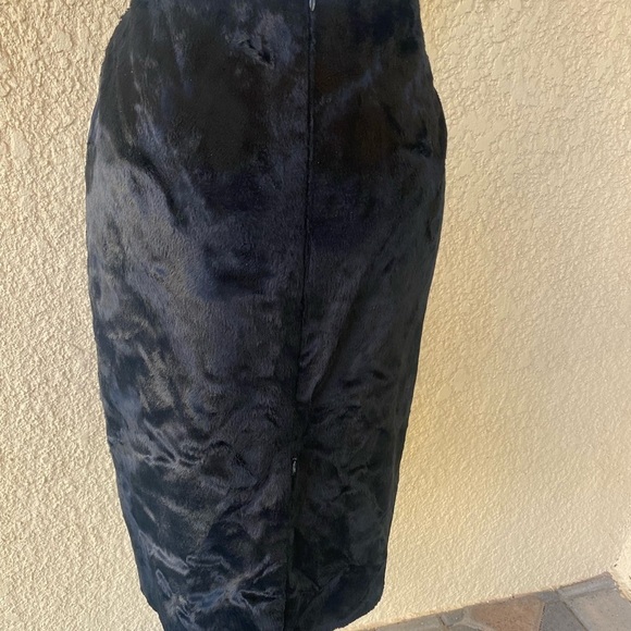 She Pencil Back Split Rich Black Velvet Skirt Size 6 - Picture 4 of 9